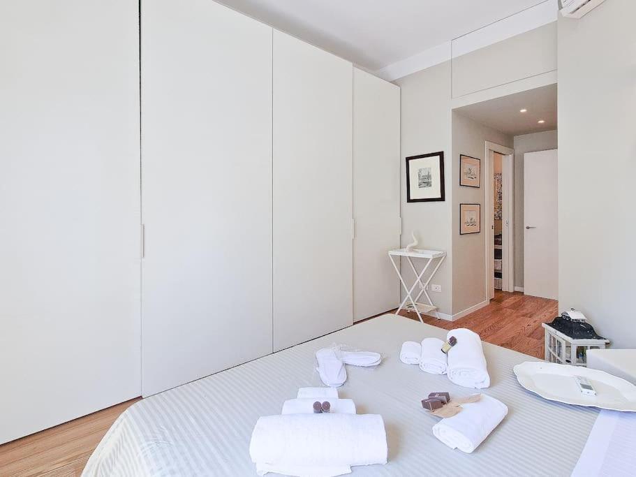 Charme On The River - City Center Apartment เวโรนา ภายนอก รูปภาพ